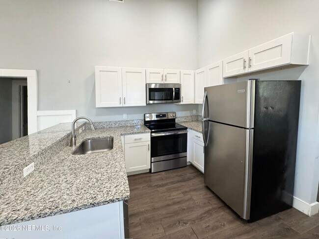 Photo - 2745 Gilmore St