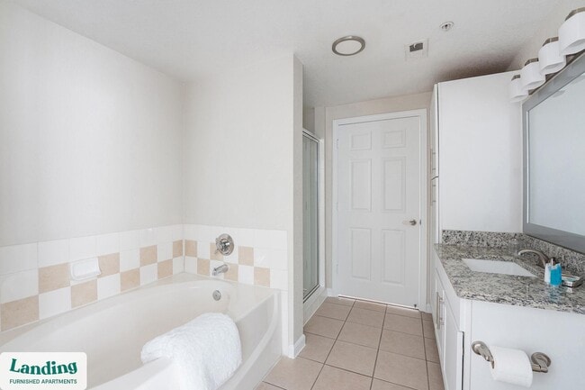 Photo - 2801 Biltmore Park Dr Unit 17-102.1410328