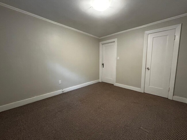 1086 W 10th Ave Unit 9