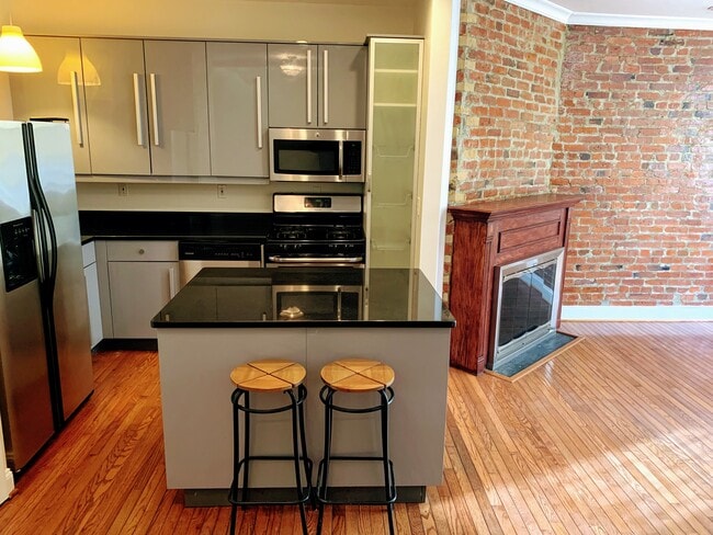 Photo - 1711 4th St NW
