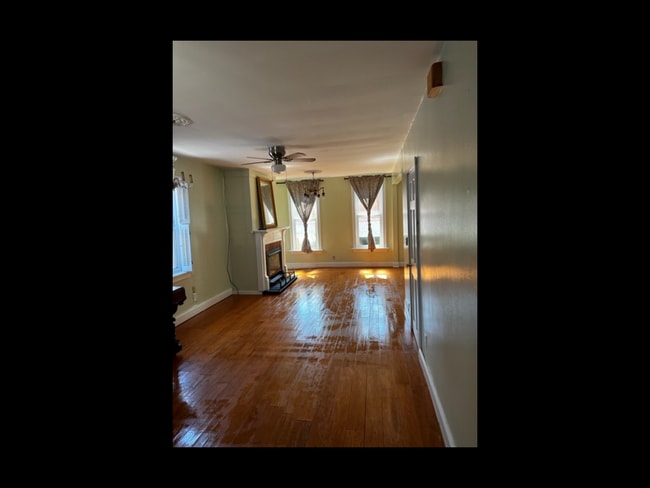 Photo - 407 Summer St