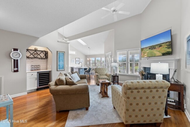 Photo - 3155 Lakeside Commons Dr SE