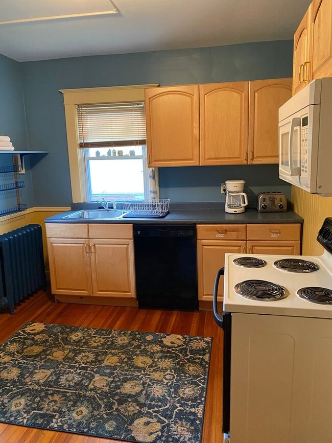 Photo - 118 Elm St Unit 118 Elm Street- Apartment