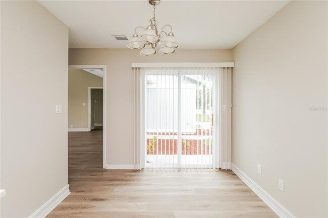 Photo - 6317 Boylston Way