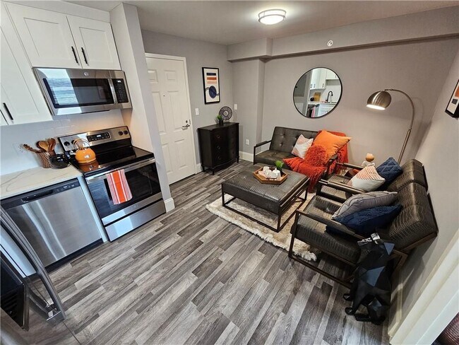 Photo - 101 Cedar St