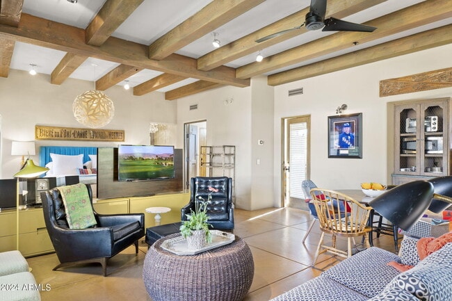 Photo - 7005 E Jackrabbit Rd