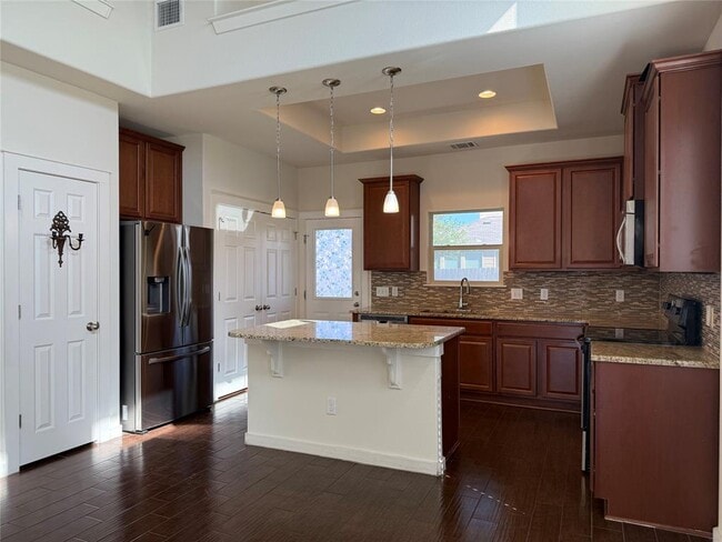 Photo - 16101 Hawthorne Heights Trail