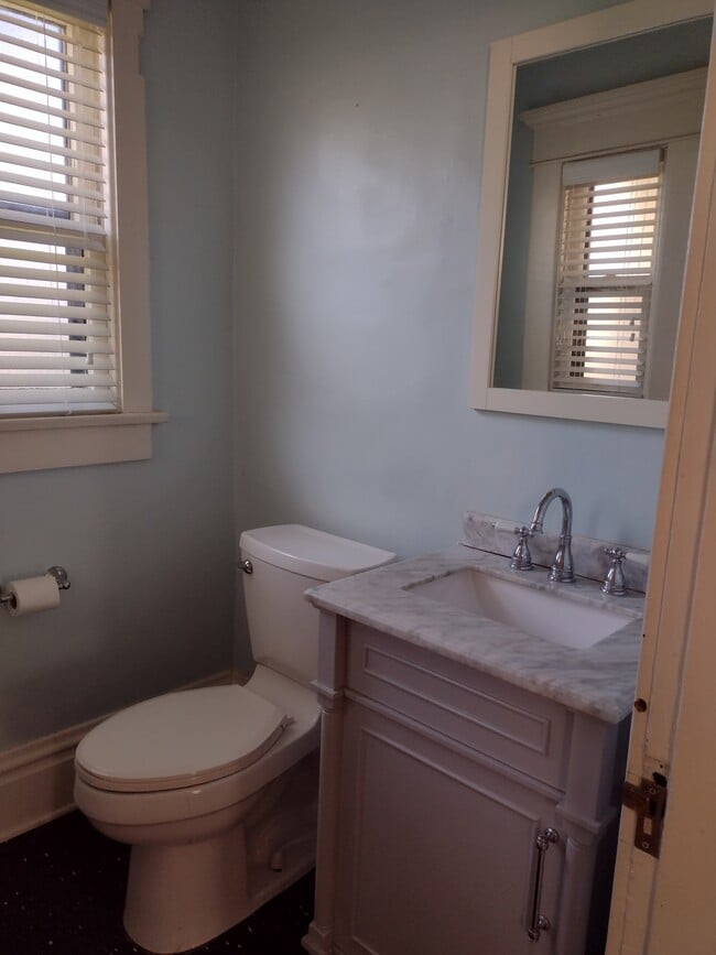 Photo - 1361 Hamlet St