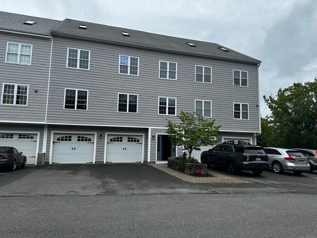 271 Draper St Unit 2