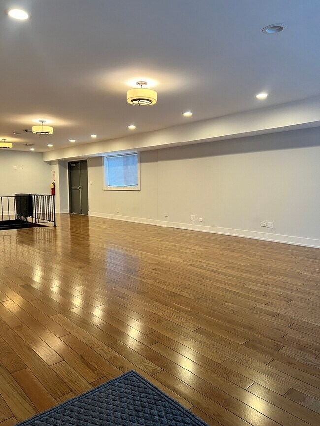 Photo - 3909 W Howard St Unit 101