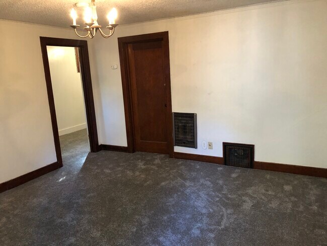 Photo - 238 SW McKenzie St Unidad B