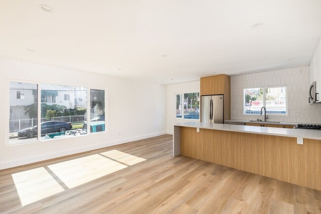 Photo - 5358 Loma Linda Ave