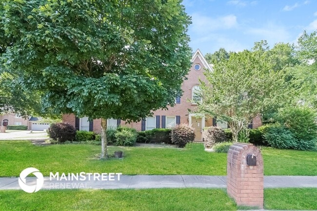 Building Photo - 8866 Forest Ridge Cove