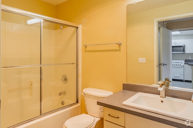 2BR, 2BA - 815SF - Bathroom One