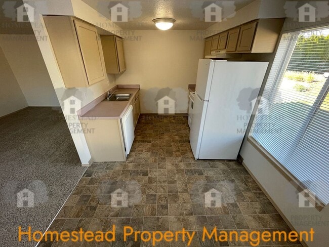 Photo - 510 NE Dallas Ct Unit 510-1