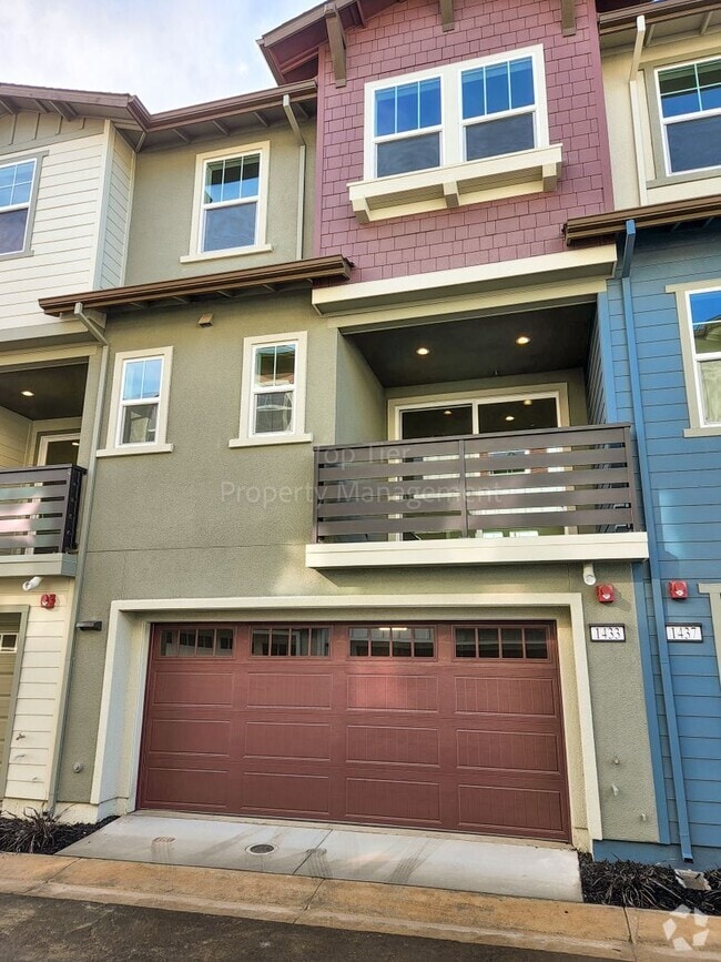 Building Photo - Newer Townhome at Penny Lane in Concord, 2...