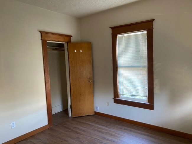 Photo - 1501 Sturgus Ave S Unidad A