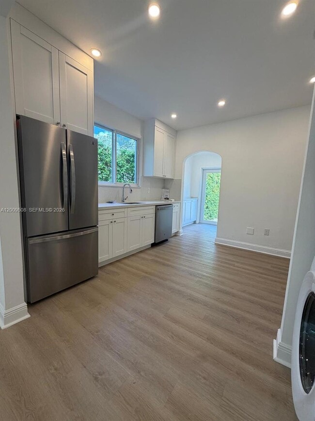 Photo - 533 Minorca Ave
