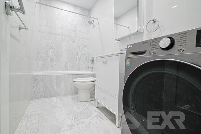 Photo - 2785 E 15th St Unidad 1R