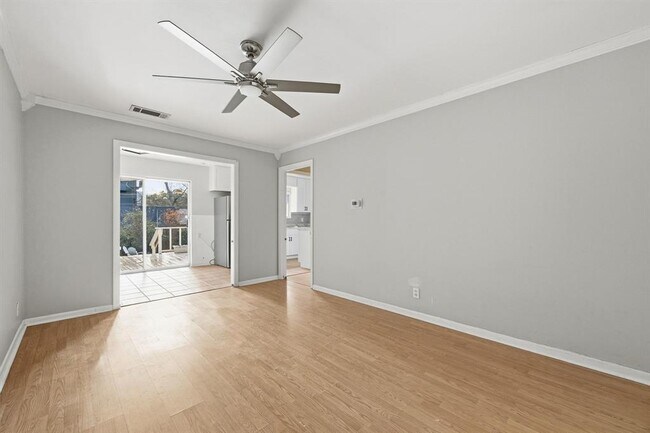 Photo - 3007 Kinney Ave