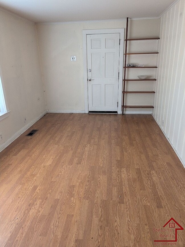 Photo - 317 Susong Dr