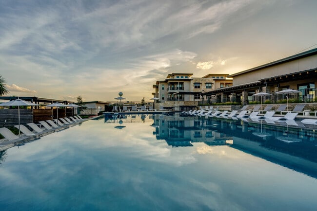 Photo - Berkshire Santal