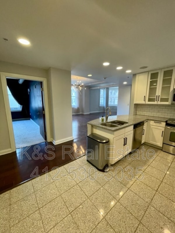 Photo - 306 Fourth Avenue - Unit 302 Unidad 302