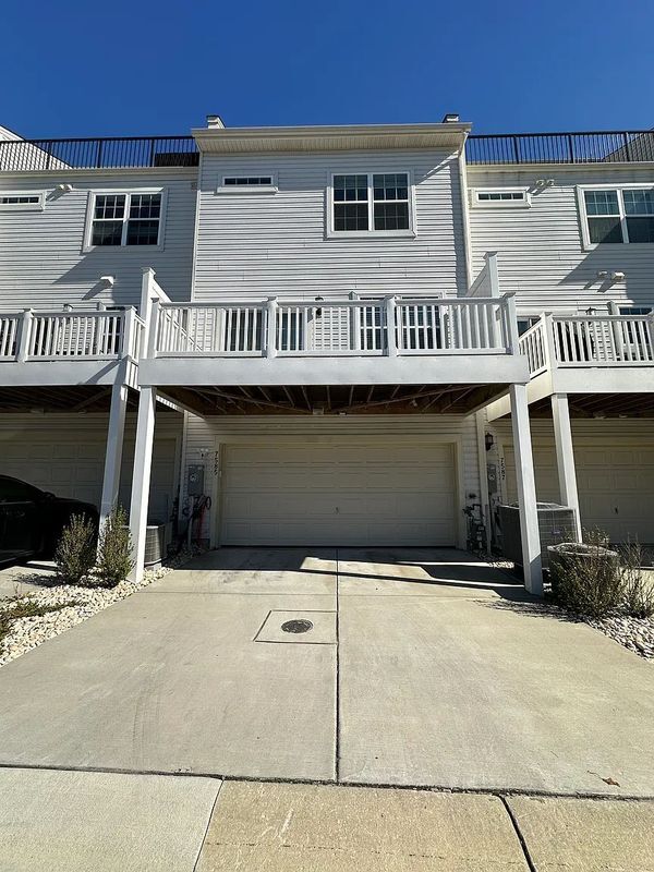 Photo - 7585 Marston Way