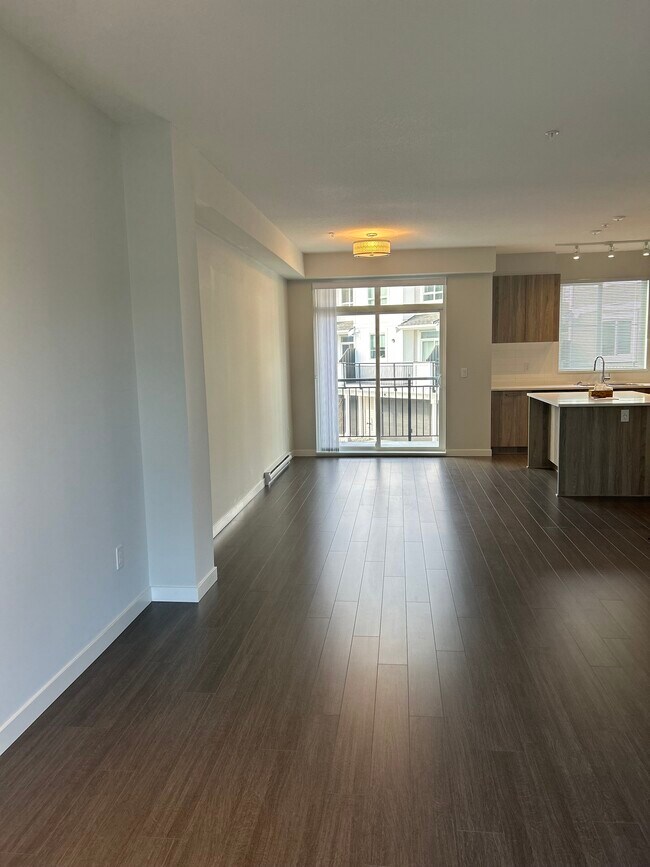 Photo - 8335 Nelson St