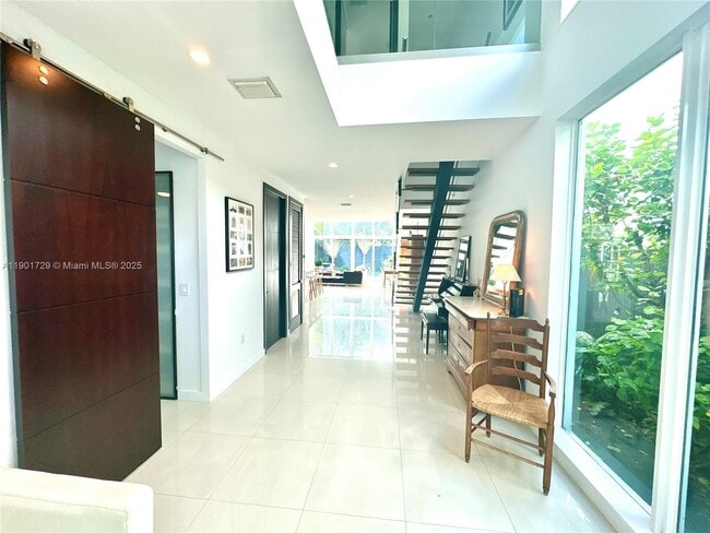 Photo - 1668 SW 29th Ave