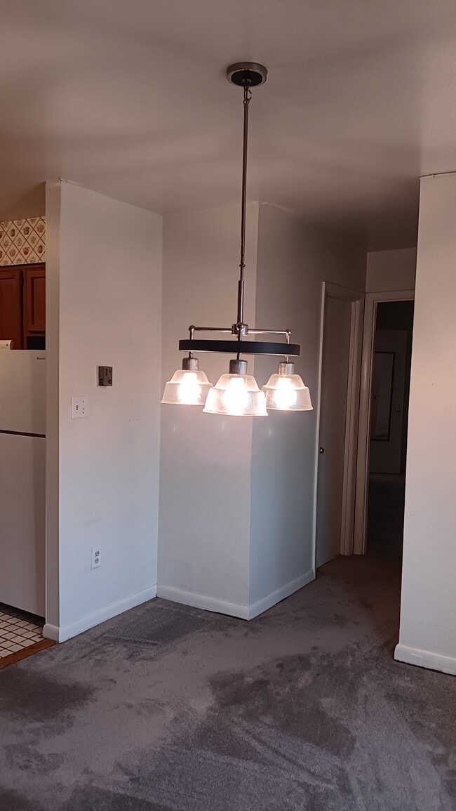 dining room - 1510 S George Mason Dr Unit 23