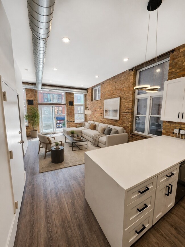 Photo - 1549 N Milwaukee Ave Unit 2N