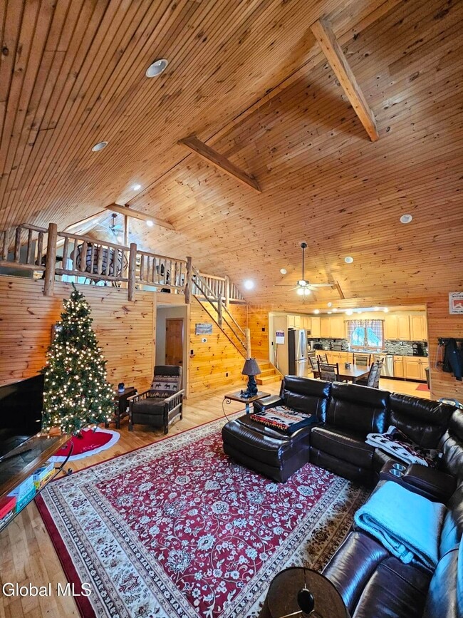 Photo - 9 Hemlock Dr