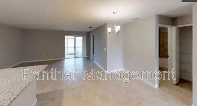 Photo - 510 SW 3rd Ct