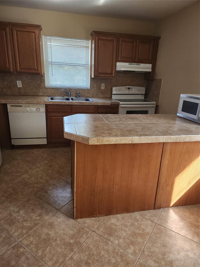 Photo - 4150 Woodside Dr Unit 3