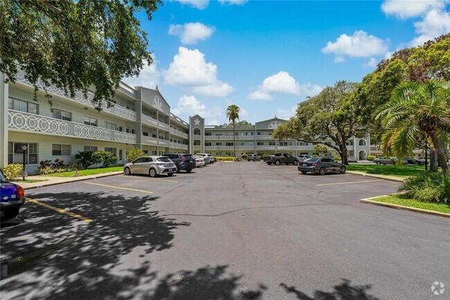 Building Photo - 2257 World Pkwy Blvd W Unit 61 Rental