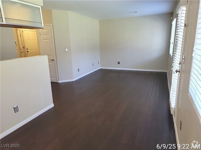 Building Photo - 2528 Sierra Bello Ave Rental
