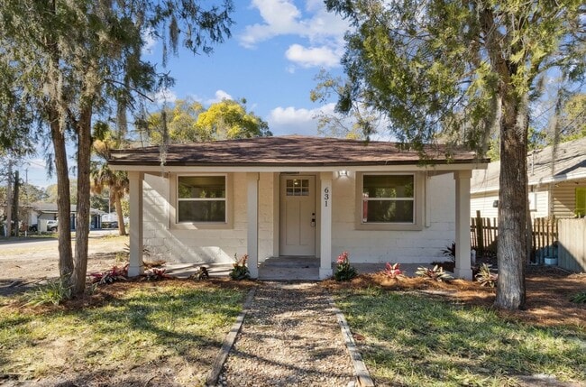 Building Photo - Practically Brand New on Amelia Island!