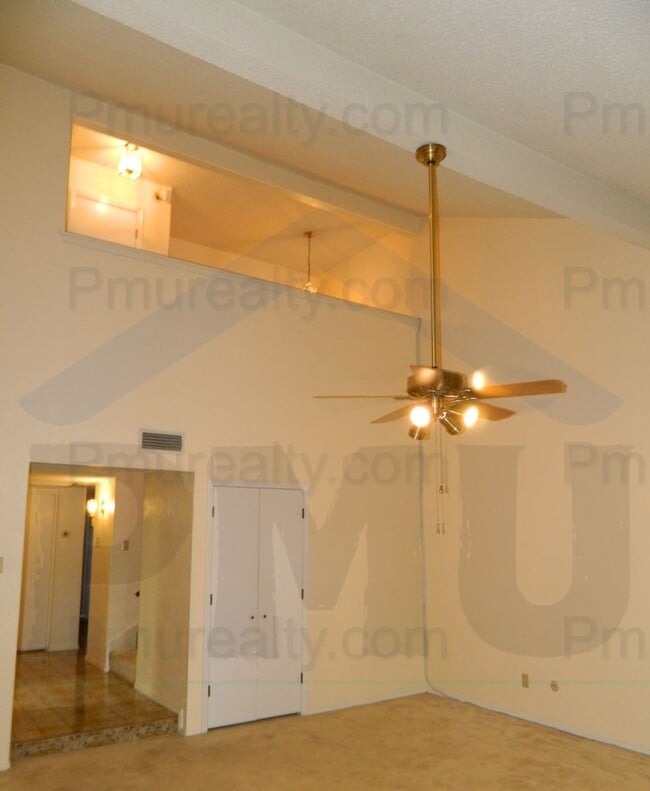 Photo - AVAILABLE NOW!!! Gorgeous 3+ Bed 2-Bath To...