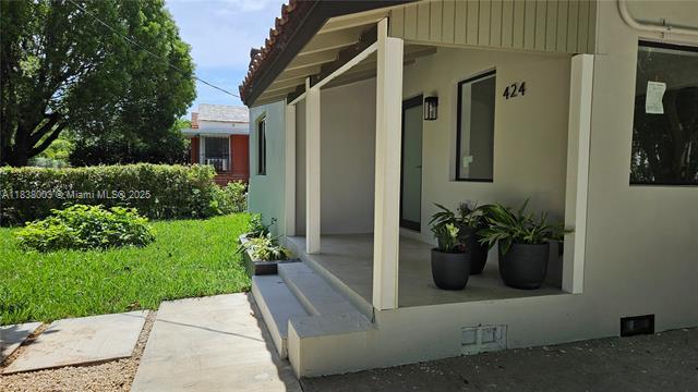 Photo - 424 NE 63rd St