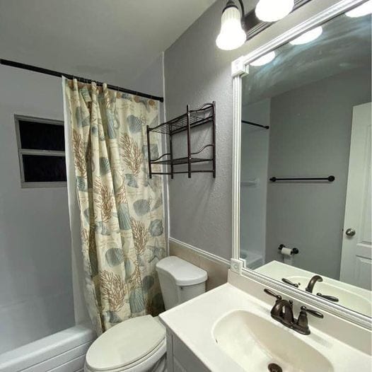 Building Photo - 7724 Brettonwood Dr Unit 2