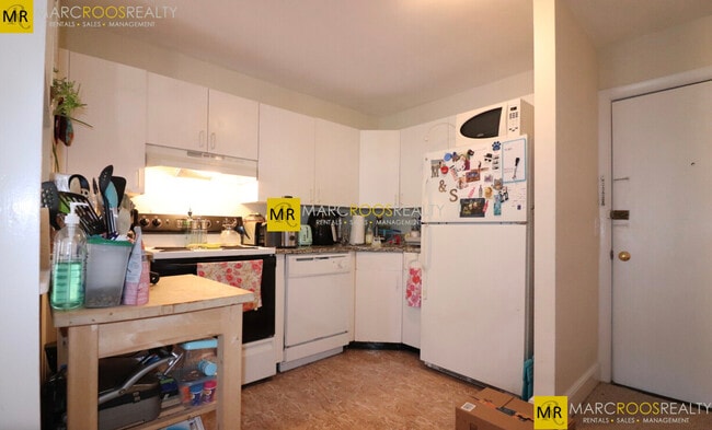 Photo - 200 Saint Paul St