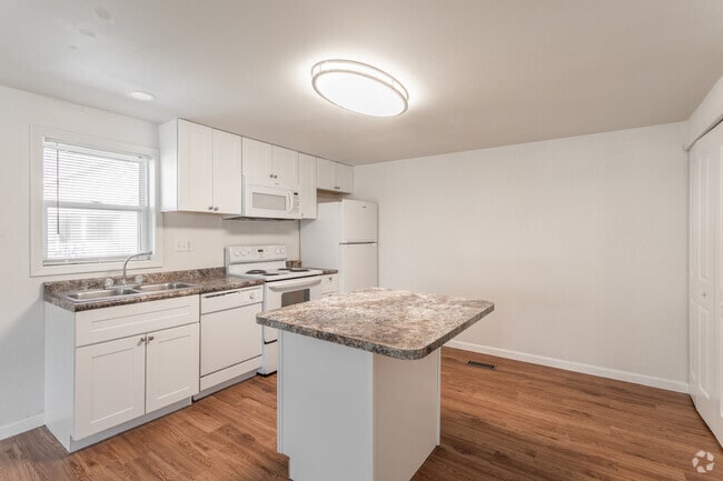 1 BR, 1 BA - Kitchen - Woods Crossing Apartments