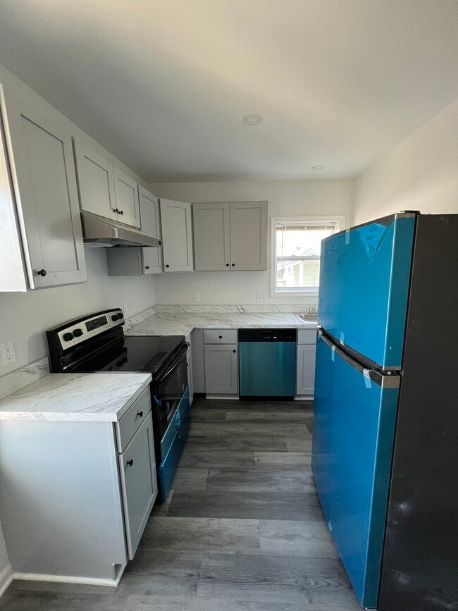 Photo - 10876 York Rd Unit 3