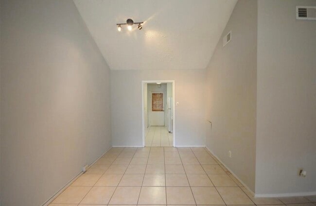Photo - 3727 Meadow Pl Dr