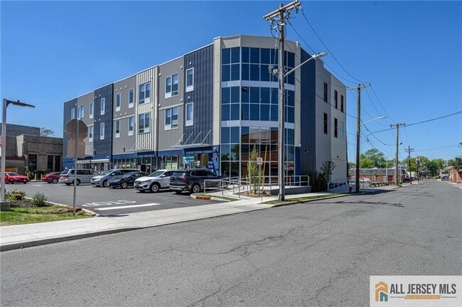 Photo - 202 W 7th St Unit 2F