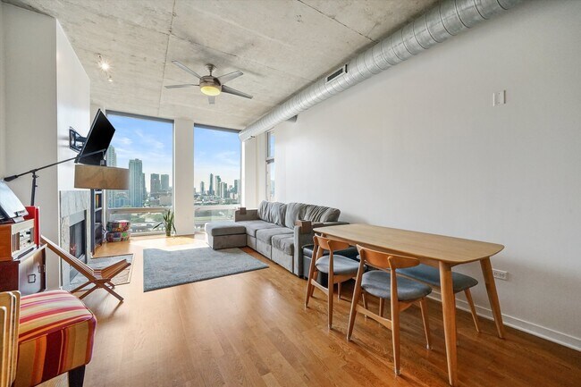 Photo - 700 N Larrabee St Unit 1010