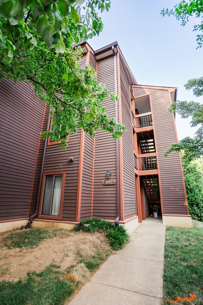 Building Photo - 2815 Lee Oaks Ct Rental
