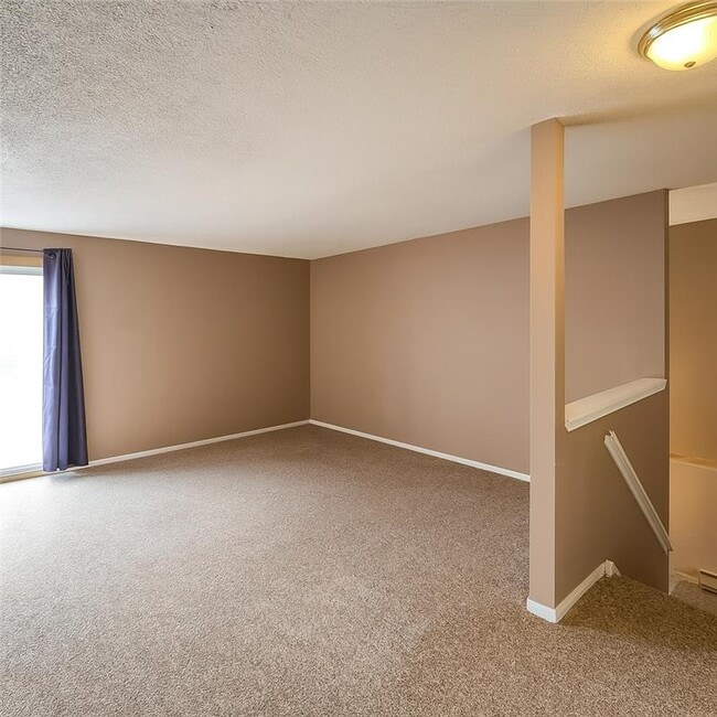 Photo - 24 Kings Ct Unit 1