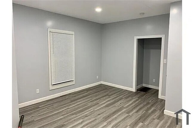 Photo - Price Reduced - $1090/month!! 2 bedroom 1 ...